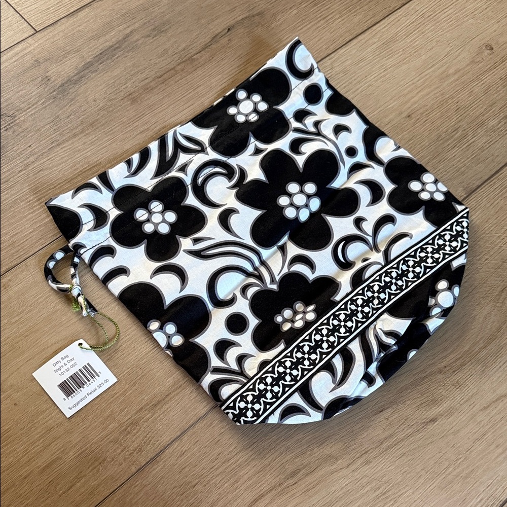 NWT! Vera Bradley Ditty Bag Night & Day Floral Pattern Drawstring Bag